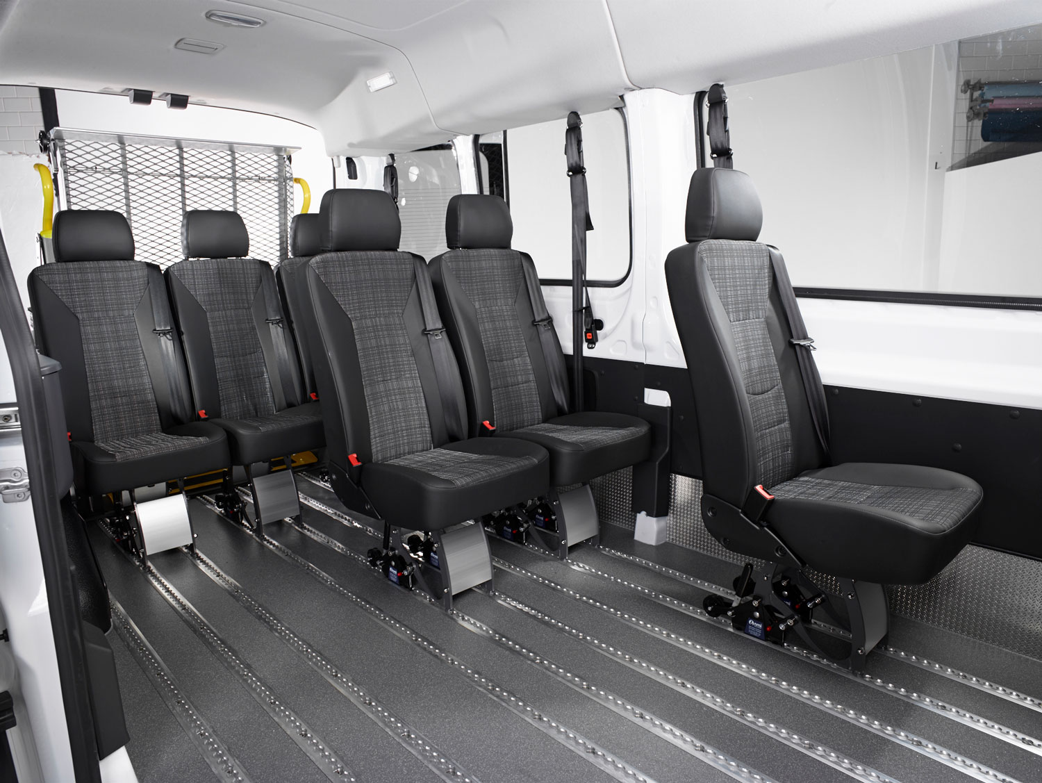 Interno di veicolo per disabili con allestimento Smartfloor Promobility by Orion